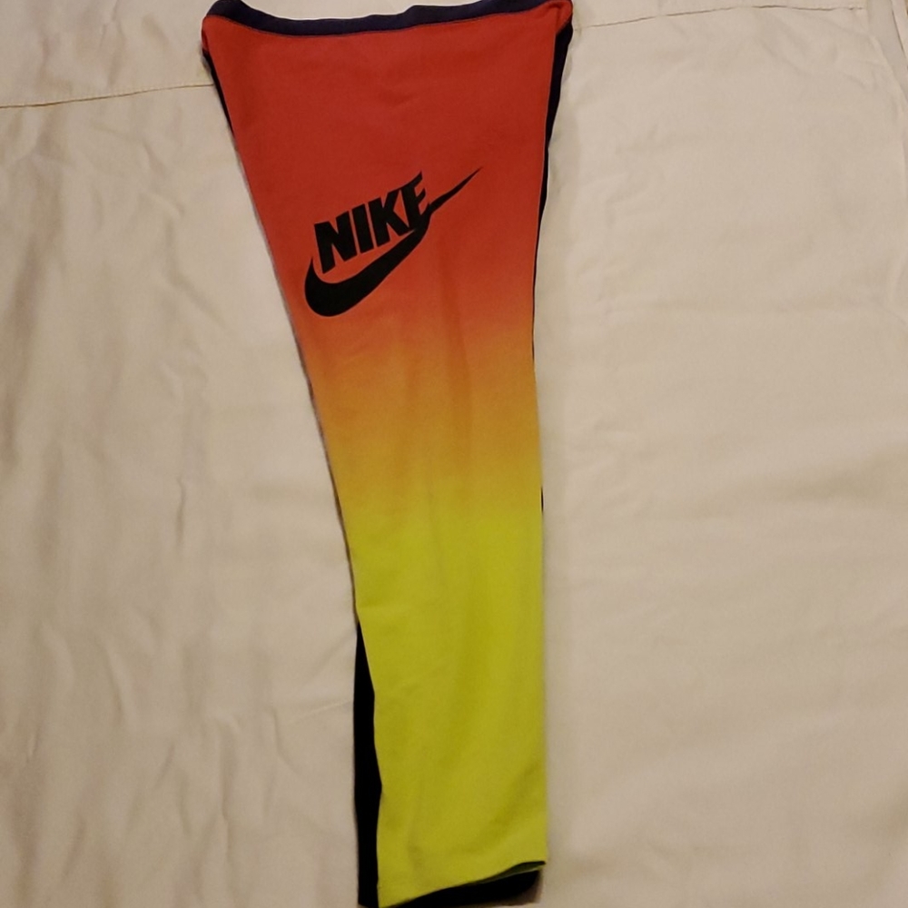 Nike Women's Track 👣 and Field - Picture 4 of 10